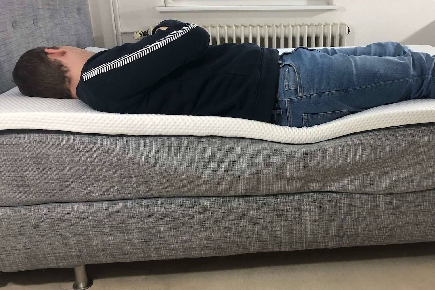 surmatelas emma dormir sur le dos