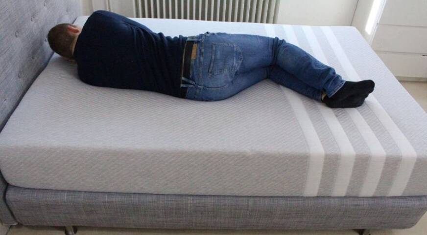 Leesa matelas sur le côté