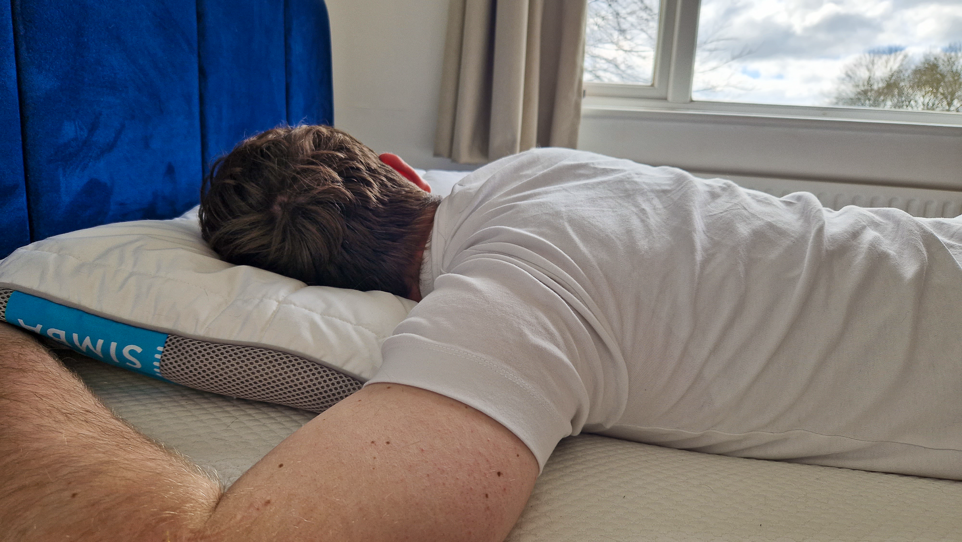 Oreiller Hybride Ferme Simba – Hauteur Personnalisable Et Technologie Stratos Pour Un Sommeil Frais