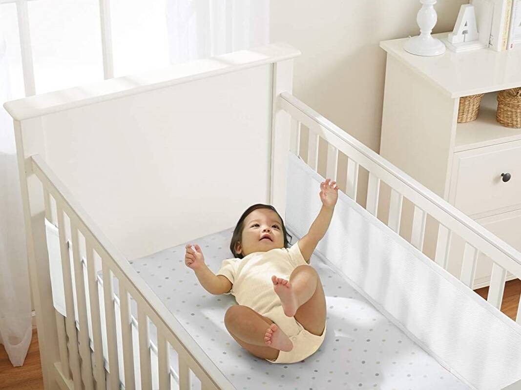 Lit de bébé : comment l'équiper au moment du coucher ? 