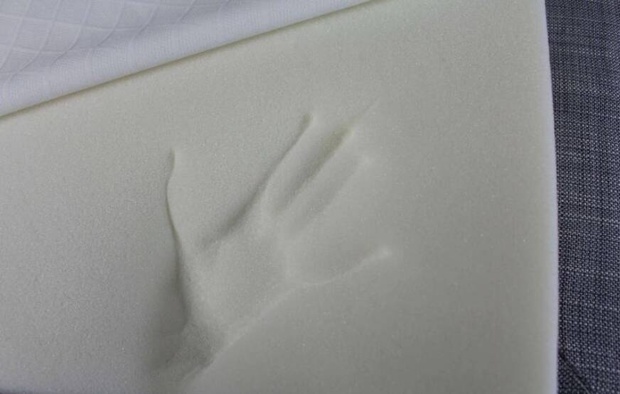 trace mousse à mémoire de forme