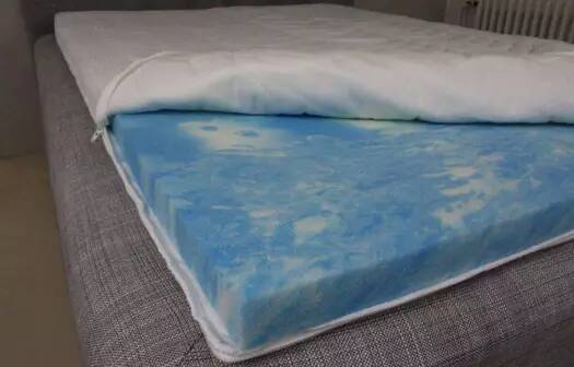 surmatelas en mousse froide